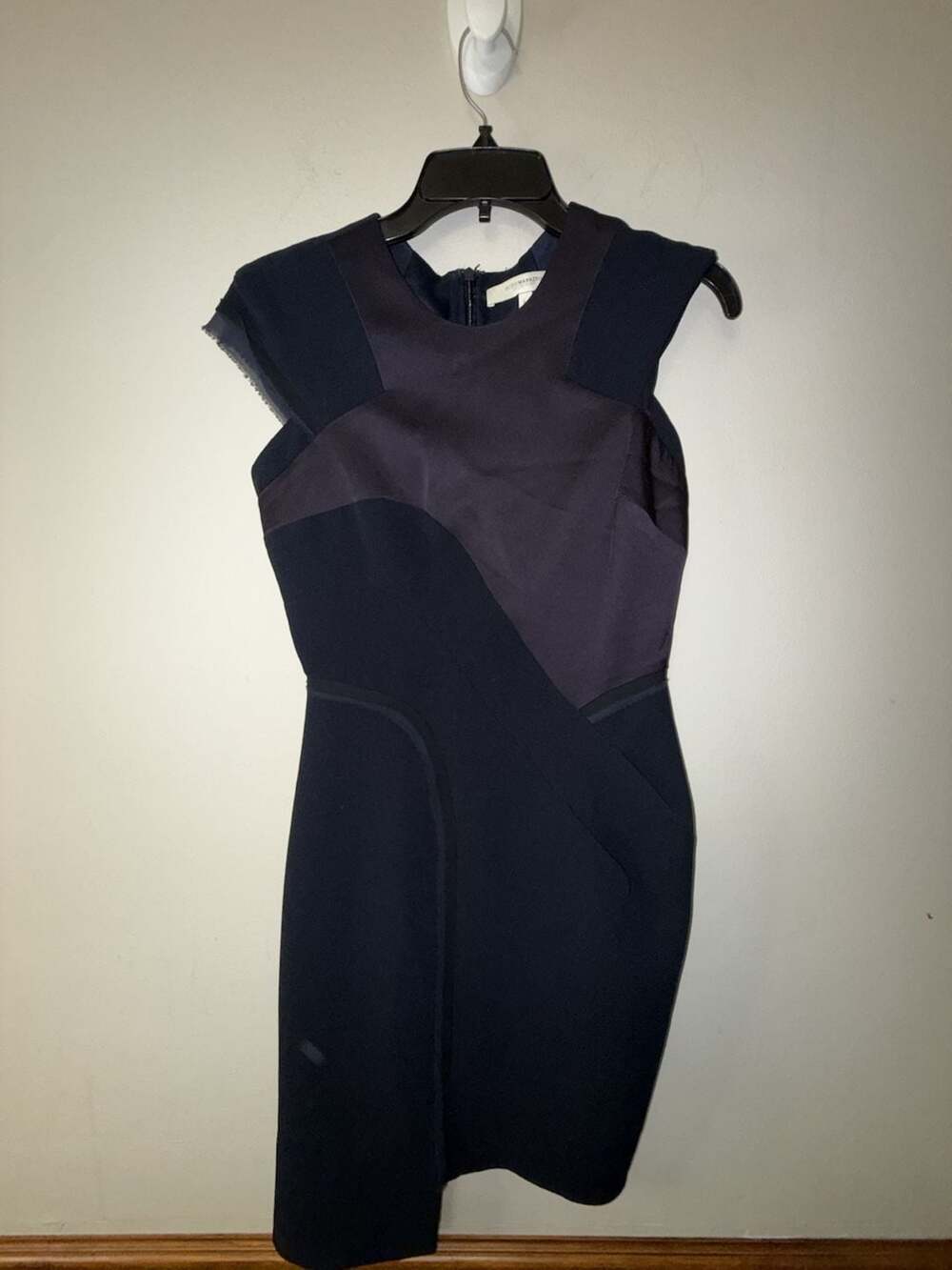BCBGMAXAZRIA Runway Mixed Media Asymmetric Cap Sleeve Shift Dress